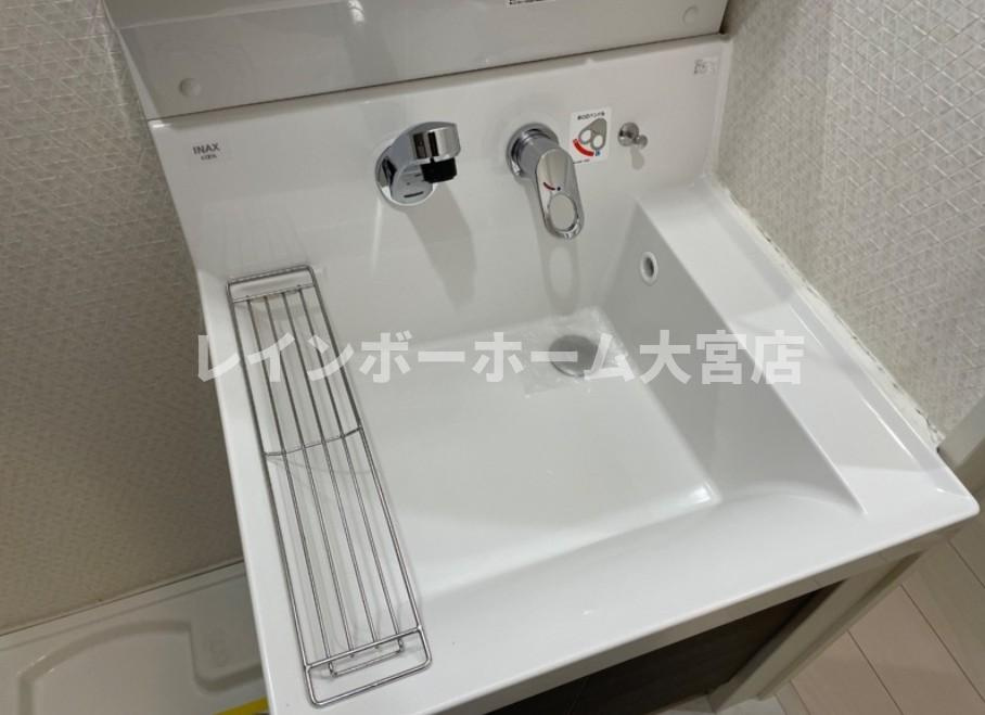 Infoglia Brezzaの独立洗面台