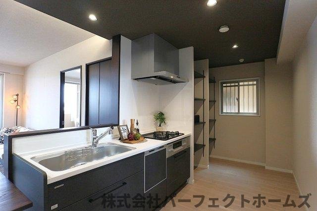 メロディーハイム楠葉7番館のキッチン|お料理しやすいキッチンです