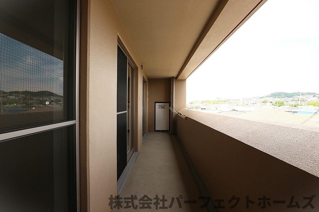 メロディーハイム楠葉7番館のバルコニー|開放的で明るい空間を演出してくれるバルコニーです