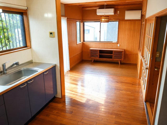 緑区大島エレベーター付バリアフリー邸宅のキッチン