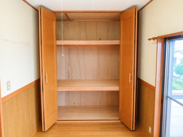 緑区大島エレベーター付バリアフリー邸宅の収納