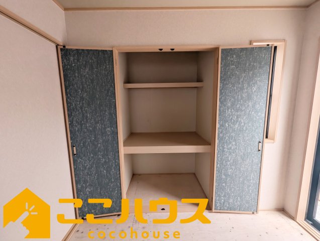 浦添市牧港1丁目332番　新築戸建て　全2棟　B号棟の収納|収納力ある押入れ付き
