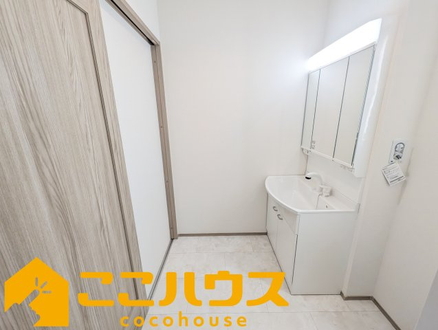 浦添市牧港1丁目332番　新築戸建て　全2棟　B号棟の脱衣所|脱衣所