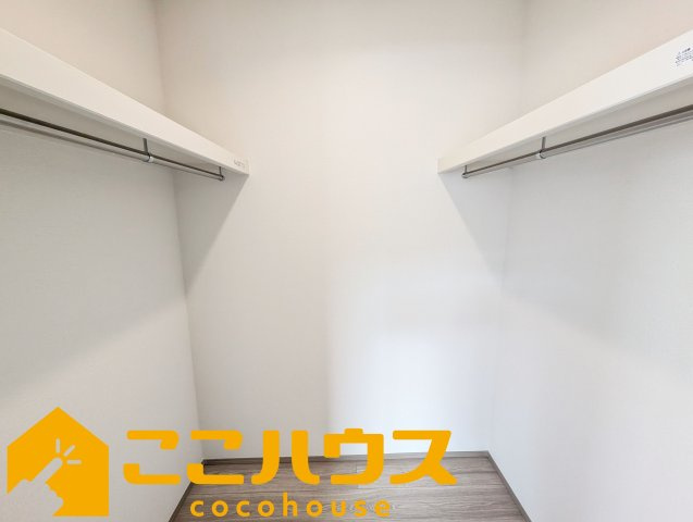 浦添市牧港1丁目332番　新築戸建て　全2棟　B号棟の収納|多用途に使えるウォークインクローゼット♪