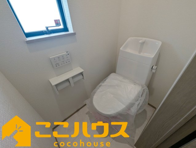 浦添市牧港1丁目332番　新築戸建て　全2棟　B号棟のトイレ|2階トイレ