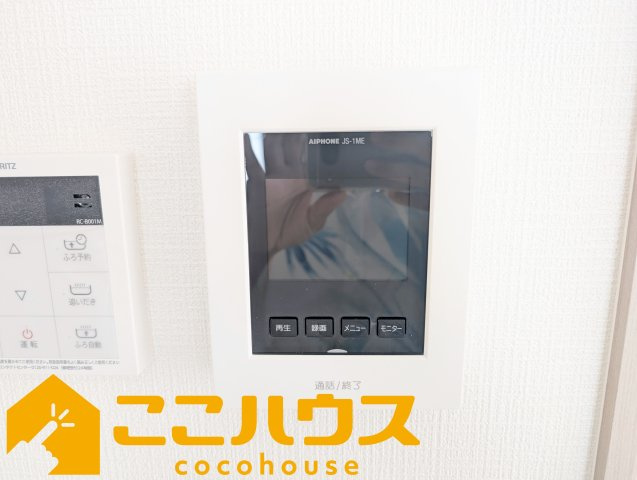 浦添市牧港1丁目332番　新築戸建て　全2棟　B号棟の収納|録画機能付きTVインターホン