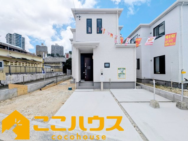 浦添市牧港1丁目332番　新築戸建て　全2棟　B号棟の駐車場|並列駐車3台可◎　※車種によります