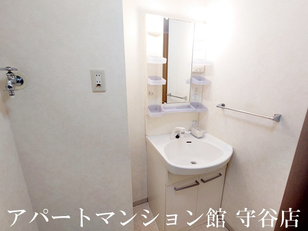 パークヒル春日の独立洗面台|類似です