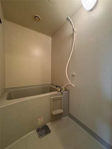 フォレストハイム新屋敷の浴室