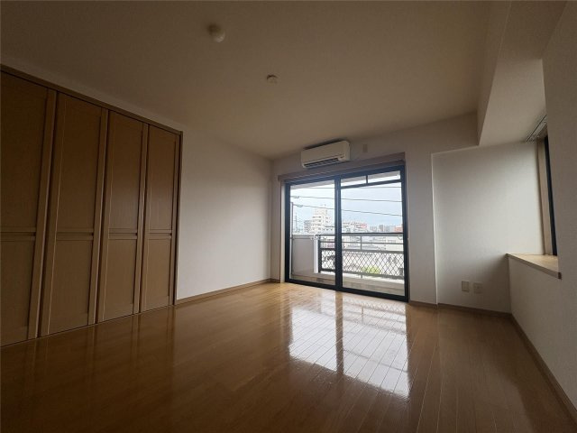 フォレストハイム新屋敷の居間・リビング