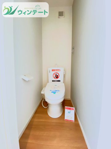 土浦市烏山7期　新築戸建て　1号棟のトイレ|節水タイプのトイレを採用。エコで経済的、使い心地にもこだわった空間です。