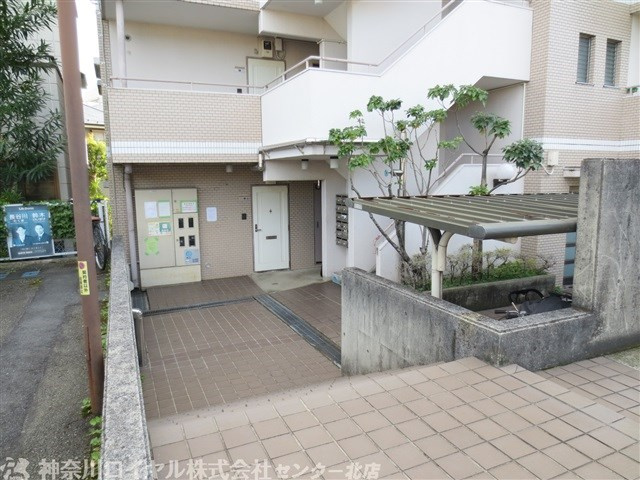 【エントランス】