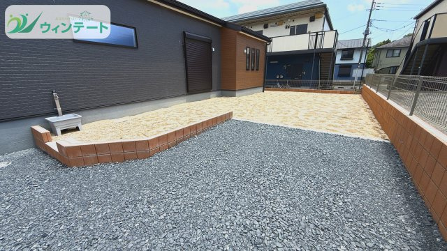 第1土浦市木田余東台5丁目　新築戸建の庭|日差しが心地よい南向きの庭。お子様のプール遊びや家庭菜園など、多彩な使い方ができます。