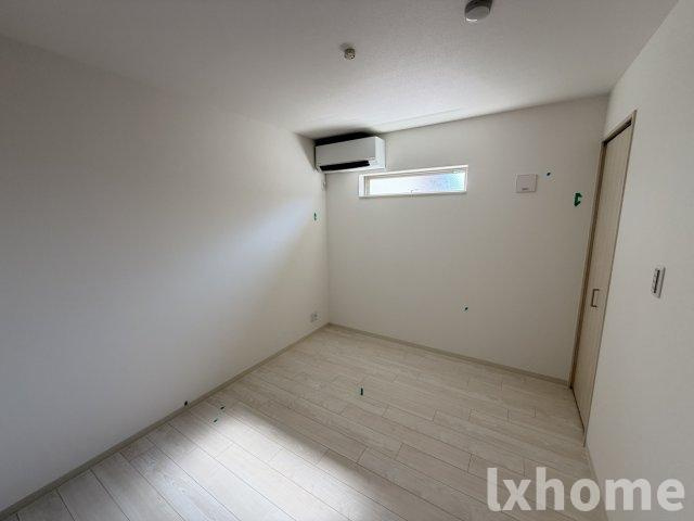 ピレーネ一津屋の寝室|使い勝手のいい寝室です