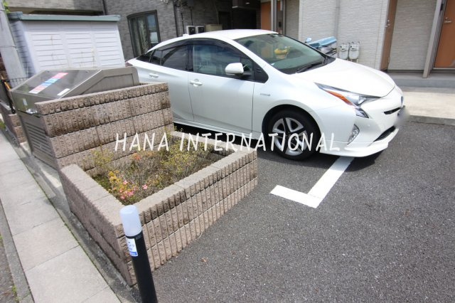 クレイノＷＡＫＡＮＡⅡの駐車場