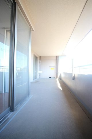 フリーリー守恒のバルコニー