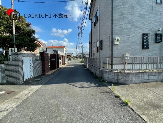 【前面道路含む現地写真】 | 行田市矢場1丁目　中古戸建