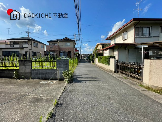 【前面道路含む現地写真】 | 行田市矢場1丁目　中古戸建