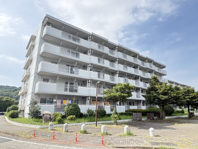 久岐の浜シーサイドファイラム２１　５街区４号棟の外観|落ち着いた雰囲気の外観が魅力です。