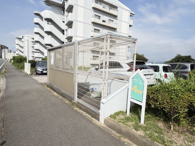 久岐の浜シーサイドファイラム２１　５街区４号棟のその他|敷地内ゴミステーションを完備し、ゴミ出しもスムーズです。