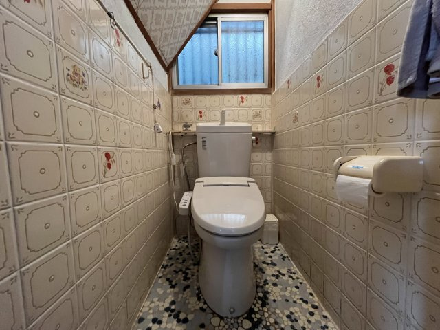 貝塚市久保1丁目　中古戸建のトイレ|清潔感のあるトイレです。