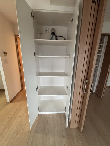 立川市柴崎町２丁目の賃貸マンションの収納