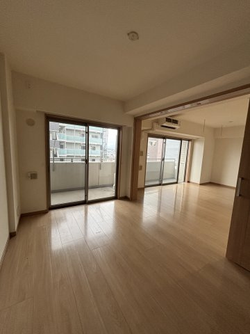 立川市柴崎町２丁目の賃貸マンションの居間・リビング