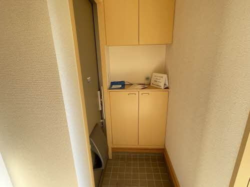 フォレストライフの玄関