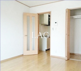 【居間・リビング】 | エスペランス | 洋室のお部屋です。