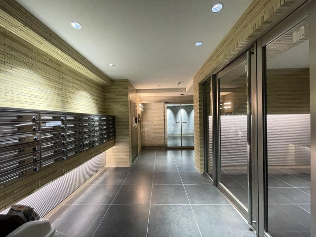 スカイコートパレス大田鵜の木のエントランス