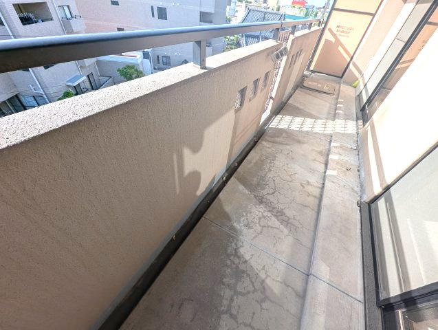 甲子園ガーデンハウスのバルコニー