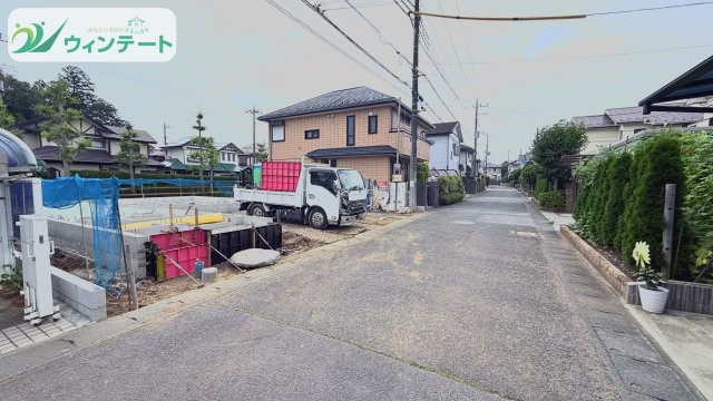 守谷市みずき野5期　新築戸建の前面道路含む現地写真|現地写真です。敷地面積181.51㎡（54.90坪）とゆとりの広さ。日当たりや風通しはぜひ現地でご確認ください。