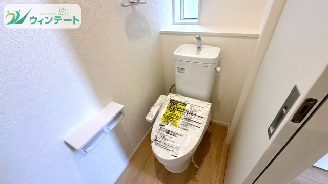 常総市本石下第12　新築戸建のトイレ|節水タイプのトイレを採用。エコで経済的、使い心地にもこだわった空間です。