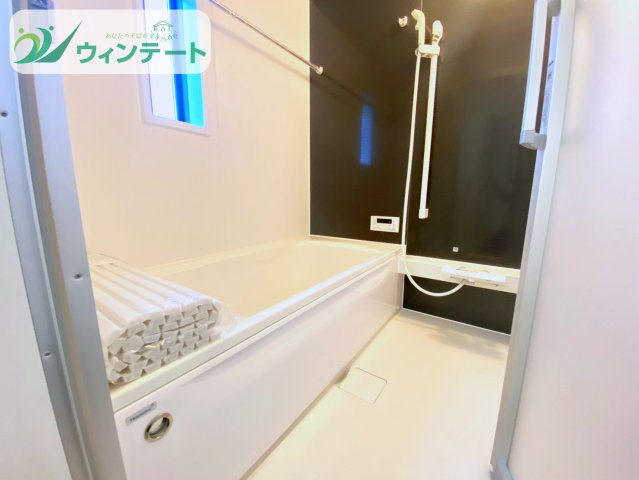 常総市本石下第12　新築戸建の浴室|浴室暖房乾燥機付きで冬も暖かく、雨の日の洗濯にも便利。追い焚き機能も搭載し、いつでも快適な温度で入浴できます。