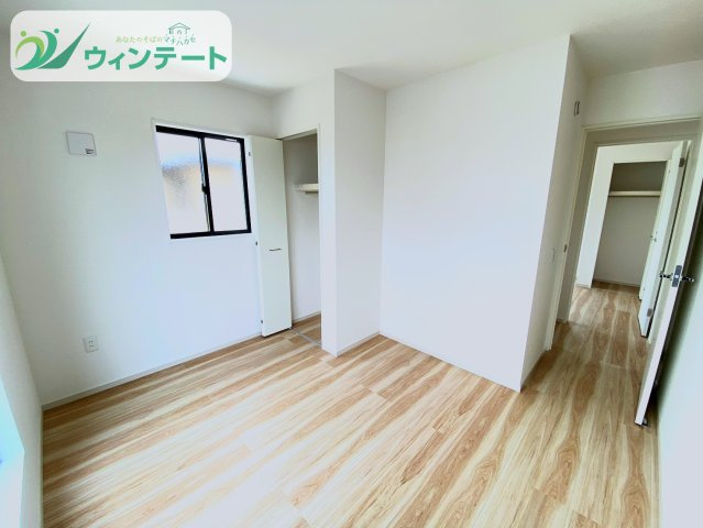 牛久市田宮6期　新築戸建の洋室|全室にしっかり採光を確保した明るい洋室。収納スペースもあり、家族それぞれのプライベート空間として快適に過ごせます。