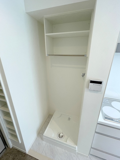 iori otoの内装|★洗濯機置き場上にも棚あり★