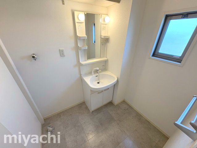 シャーメゾンプランドール　Bの洗面所