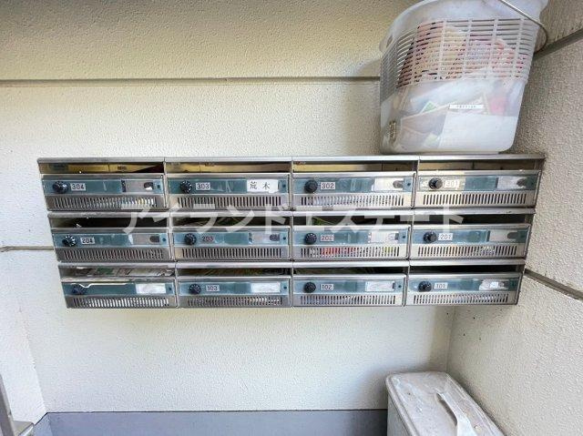 パークヒルズ田園調布　バイク置場　駐車場　宅配BOXのその他共用部分