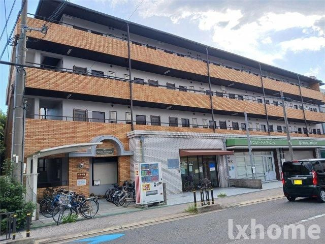 プラットホーム川端通りのエントランス|落ち着いたエントランスです