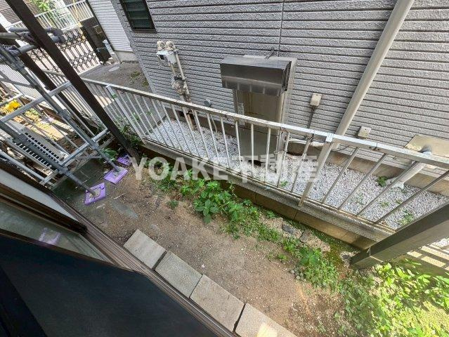 座間市相模が丘５丁目のアパートのバルコニー