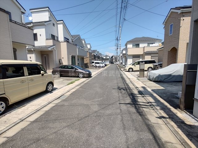 【前面道路含む現地写真】の画像