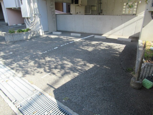 パセイオ・サンコーの駐車場