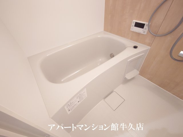 D-Invest栄町の浴室