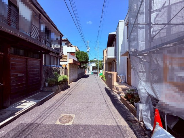 【前面道路含む現地写真】 | 杉並区阿佐谷南１丁目　新築戸建て　A号棟 | 落ち着いた住宅街の一角、ゆったり過ごせる住環境です