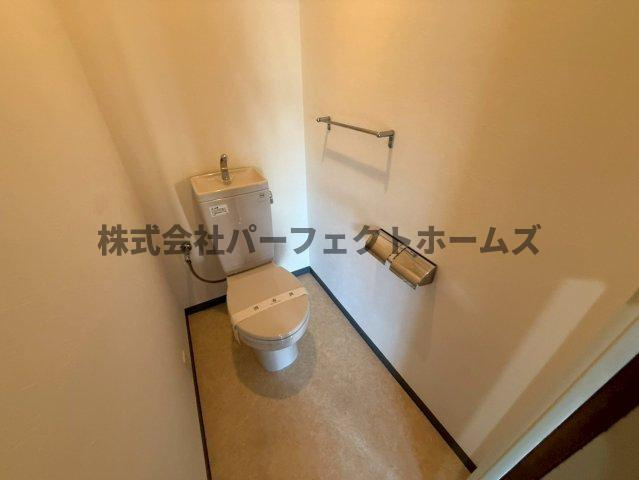 パークハイツ岡山手のトイレ|ゆったりとした空間のトイレです
