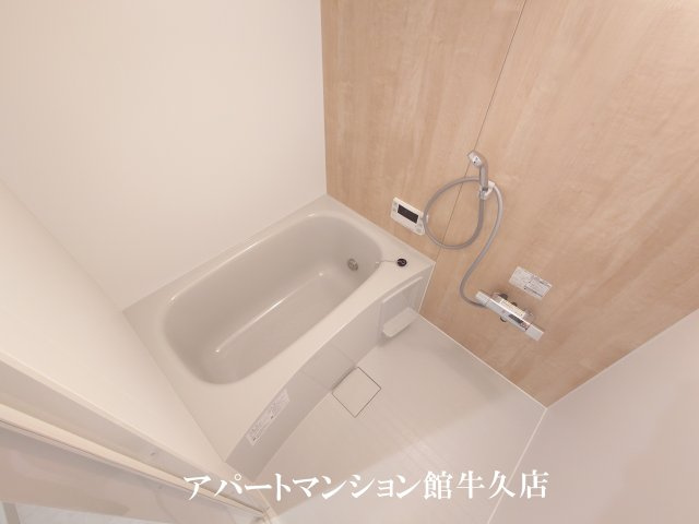 D-Invest栄町の浴室