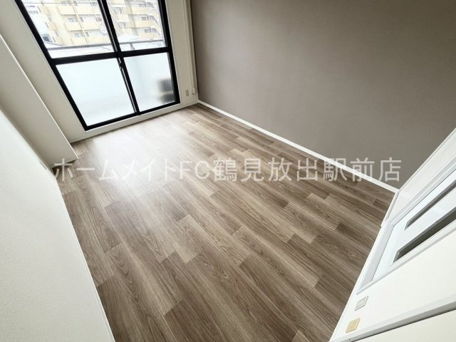 東大阪市川俣１丁目の賃貸マンションの洋室