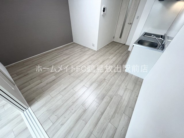 大阪市城東区鴫野東３丁目のアパートの居間・リビング