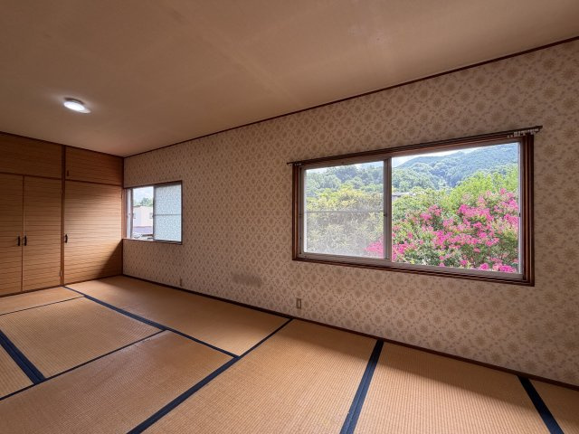 御所市古瀬　中古戸建の和室|2階和室10.5帖♪