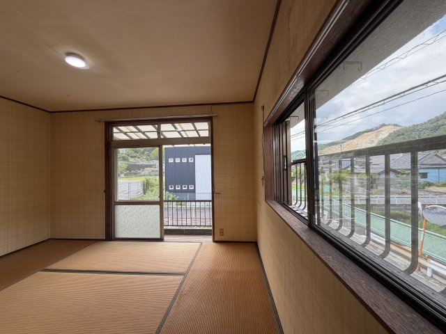 御所市古瀬　中古戸建の和室|2階和室６帖♪